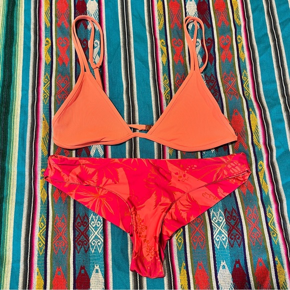 RVCA Coral and Magenta Bikini Set + Bundle of 5 Bikini Tops Small/Medium - Picture 16 of 16